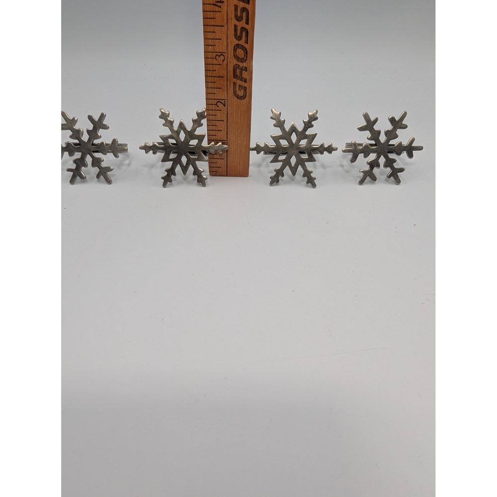 Snowflake Napkin Rings Silver Metal Set of 4 Holiday Table Decor Winter Party